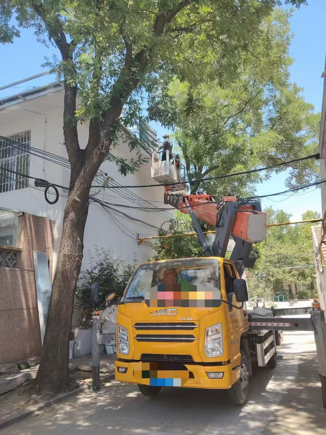 迁西县高空作业车能吊装重物吗？最大承载多少公斤？